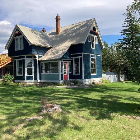 Victorian Guest Getaway-20Mins To Glacier National Park-10Mins To Airport! Колумбия-Фолс Экстерьер фото