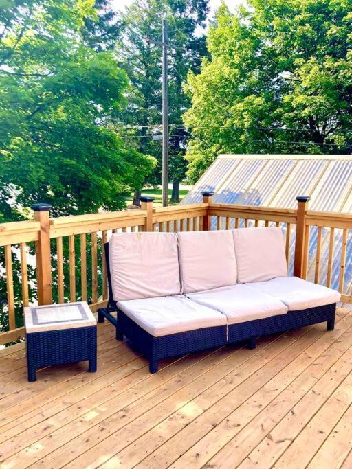 Victorian Guest Getaway-20Mins To Glacier National Park-10Mins To Airport! Колумбия-Фолс Экстерьер фото